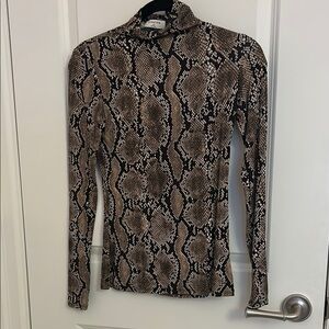 Reptile Pattern Long Sleeve Top